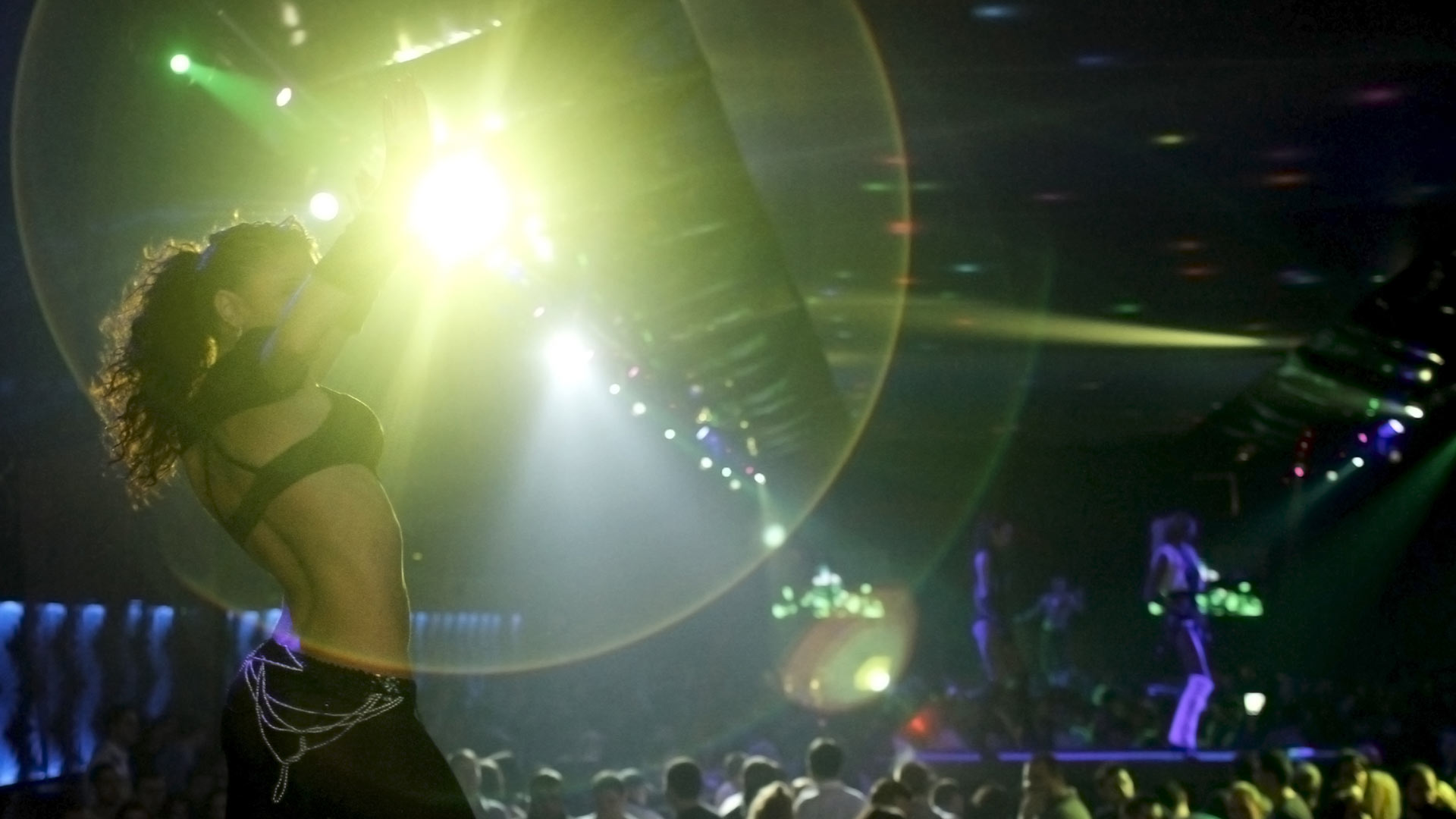 nightclub photographer Vio Dudau