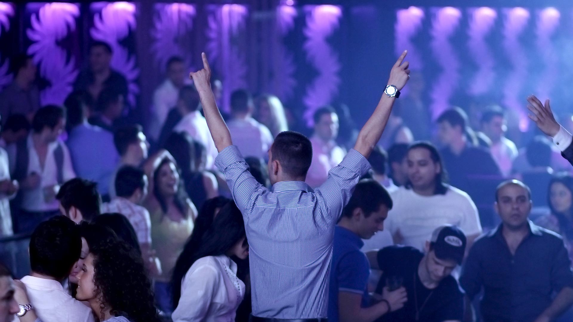 nightclub photographer Vio Dudau